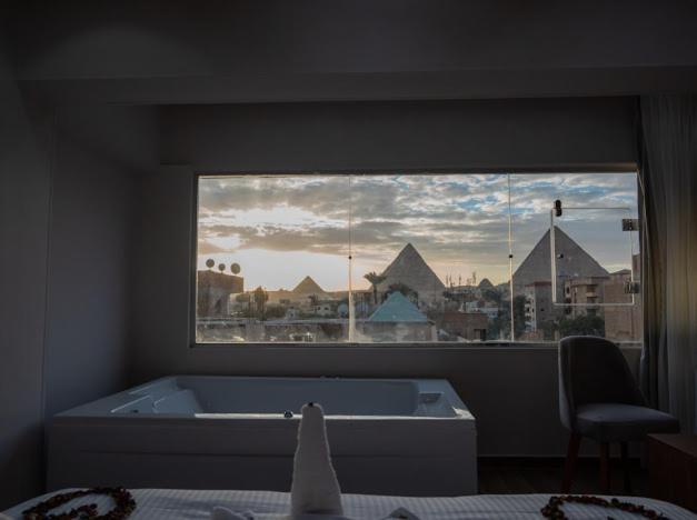 Tuya Pyramid Hotel Kafrat al Jabal Exterior photo